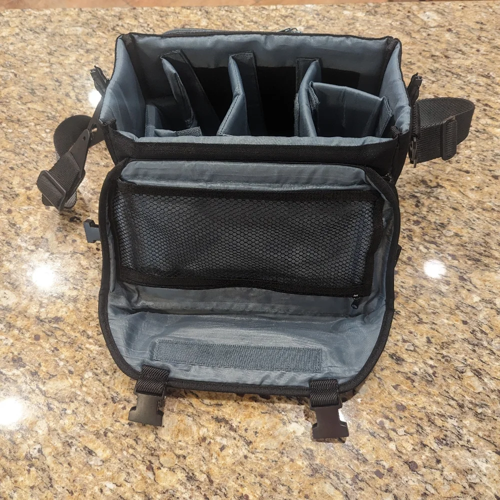 Vintage Quantaray Heavy Duty Professional Black Camera Bag W Adj Shoulder Strap